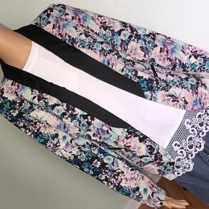Lauren Conrad Floral blazer size 6